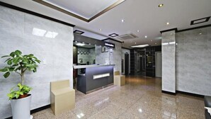 Lobby - Modern Business Hotel (Gumi)