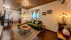 Vila, vista para o jardim | Área de estar