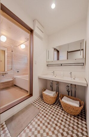 Bathroom - NIKYO MouMou Private Villa OSAKA (Osaka city ,Nishi-ku)