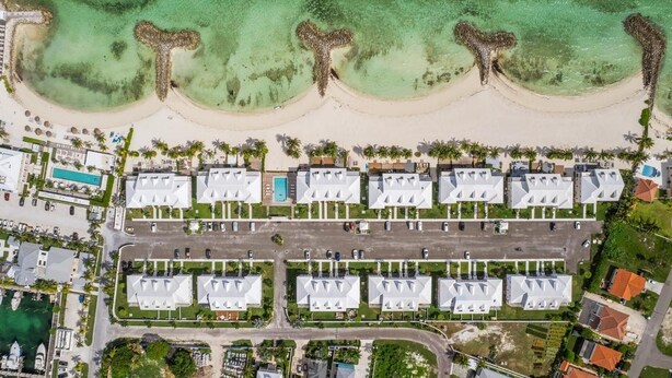 Exterior - Only steps away from the beach & pool! (Nassau)