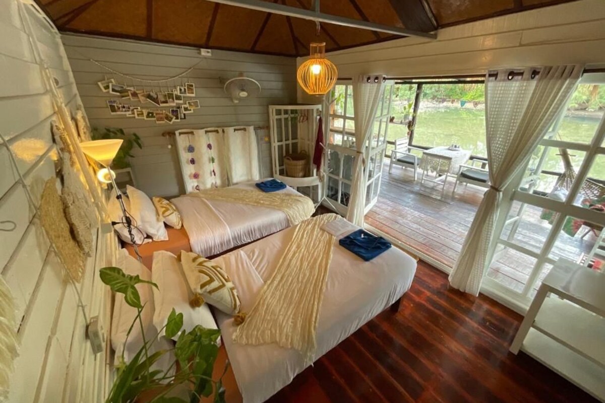 Aircon Bungalow Lagoon View A3 | In-room safe, free WiFi
