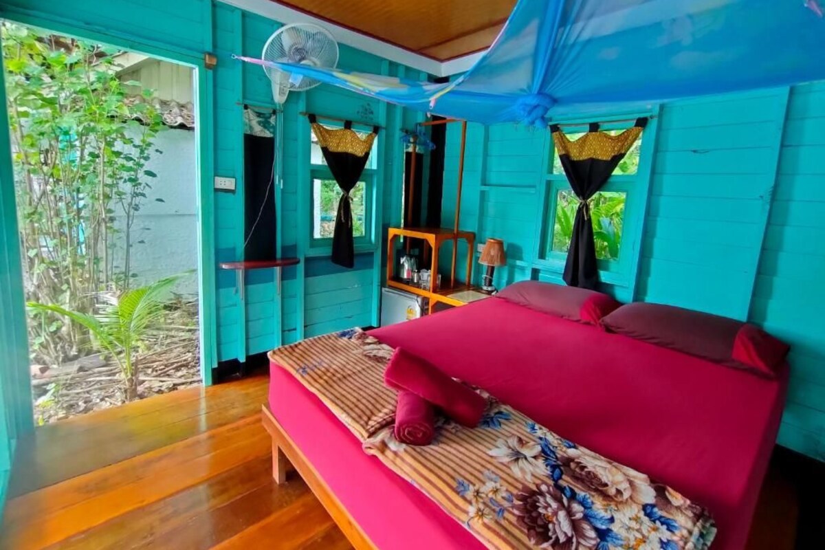 Fan Bungalow Lagoon View D2 | In-room safe, free WiFi