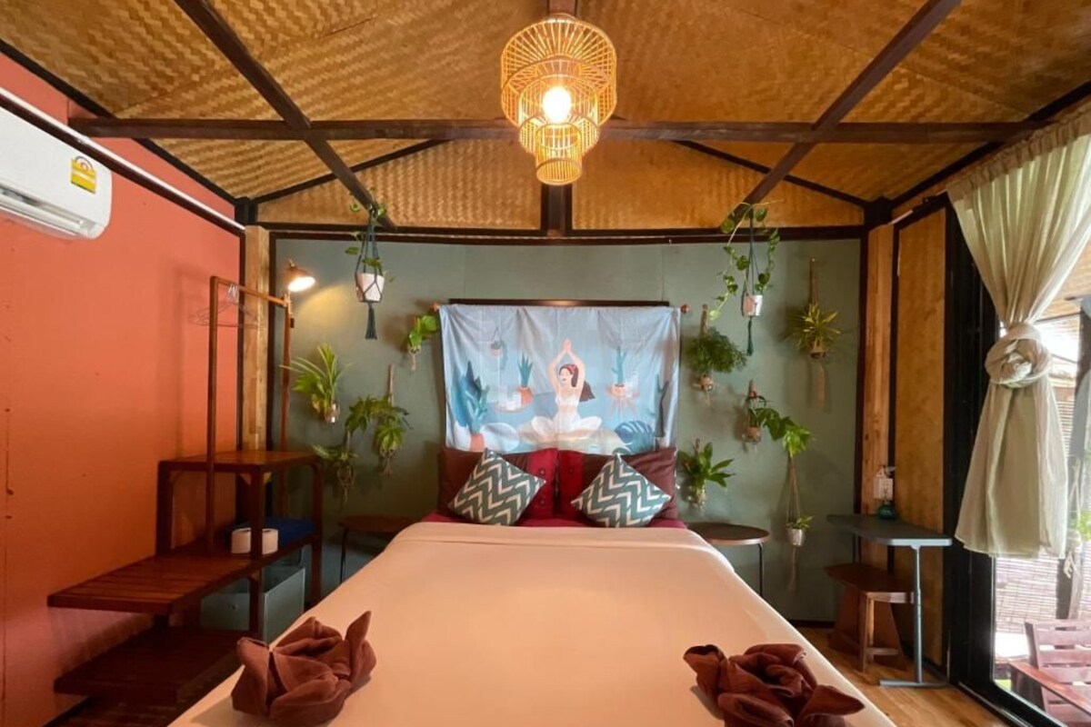 Aircon Bungalow Lagoon View A6 | In-room safe, free WiFi