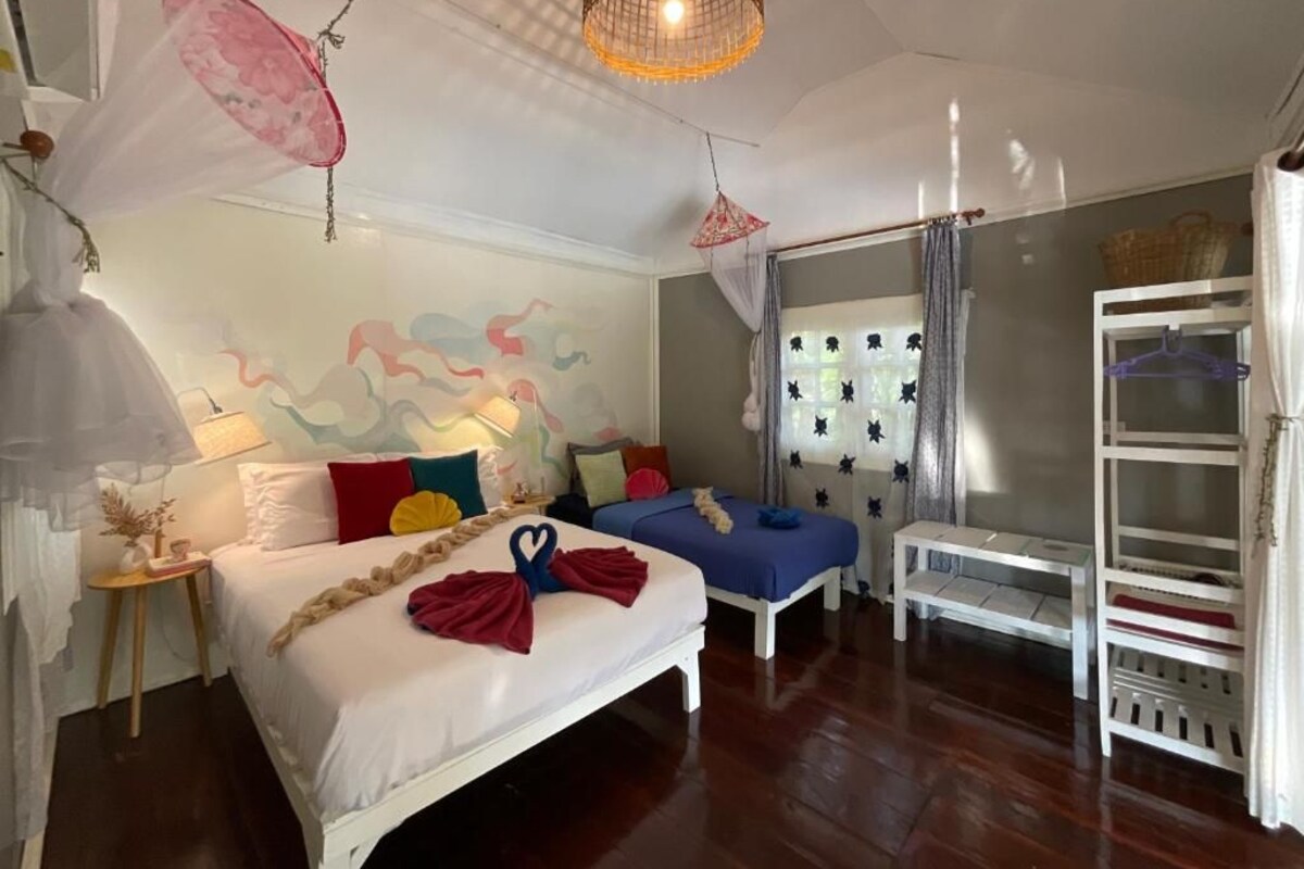 Aircon Bungalow Lagoon View A1 | In-room safe, free WiFi