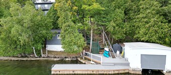 Newly Built Luxury 7BR Big Rideau Lake Cottage | Sleeps 20
