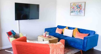 Colorful Retreat | Near I-40 &SWOSU | Pets Welcome