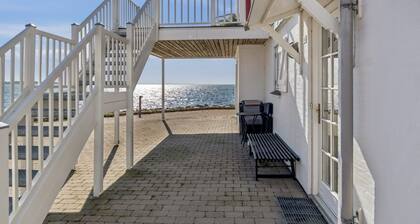"Loan" - 10m to the fjord by Interhome