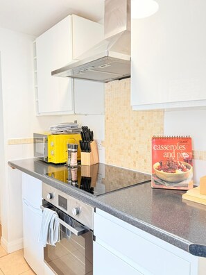 Unclassified image, 5 of 18, button - Comfortable Banbury Stay, 3 Beds, Parking & Great Location (Banbury)