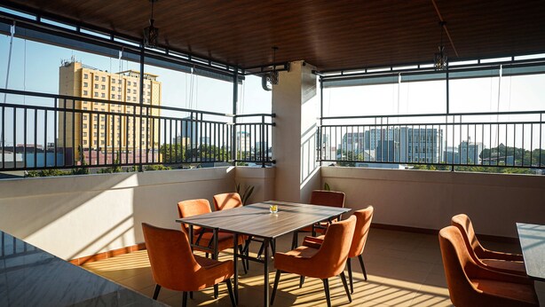 Outdoor dining - Horison Inn Artha Kencana Makassar Hotel (Makassar)