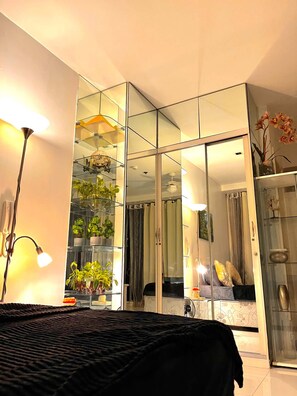 Unclassified image, 3 of 20, button - Studio w/ Balcony-Rooftop Pool-Gym-Mall - Gramercy Residences (Makati)
