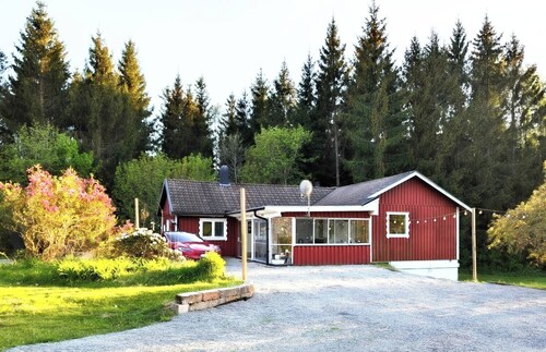 Hazelnut Villa - Lake & Town Retreat