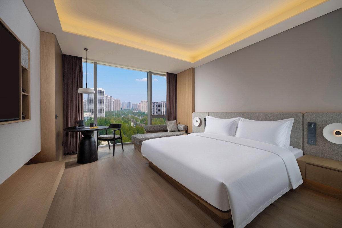 Deluxe Single Room