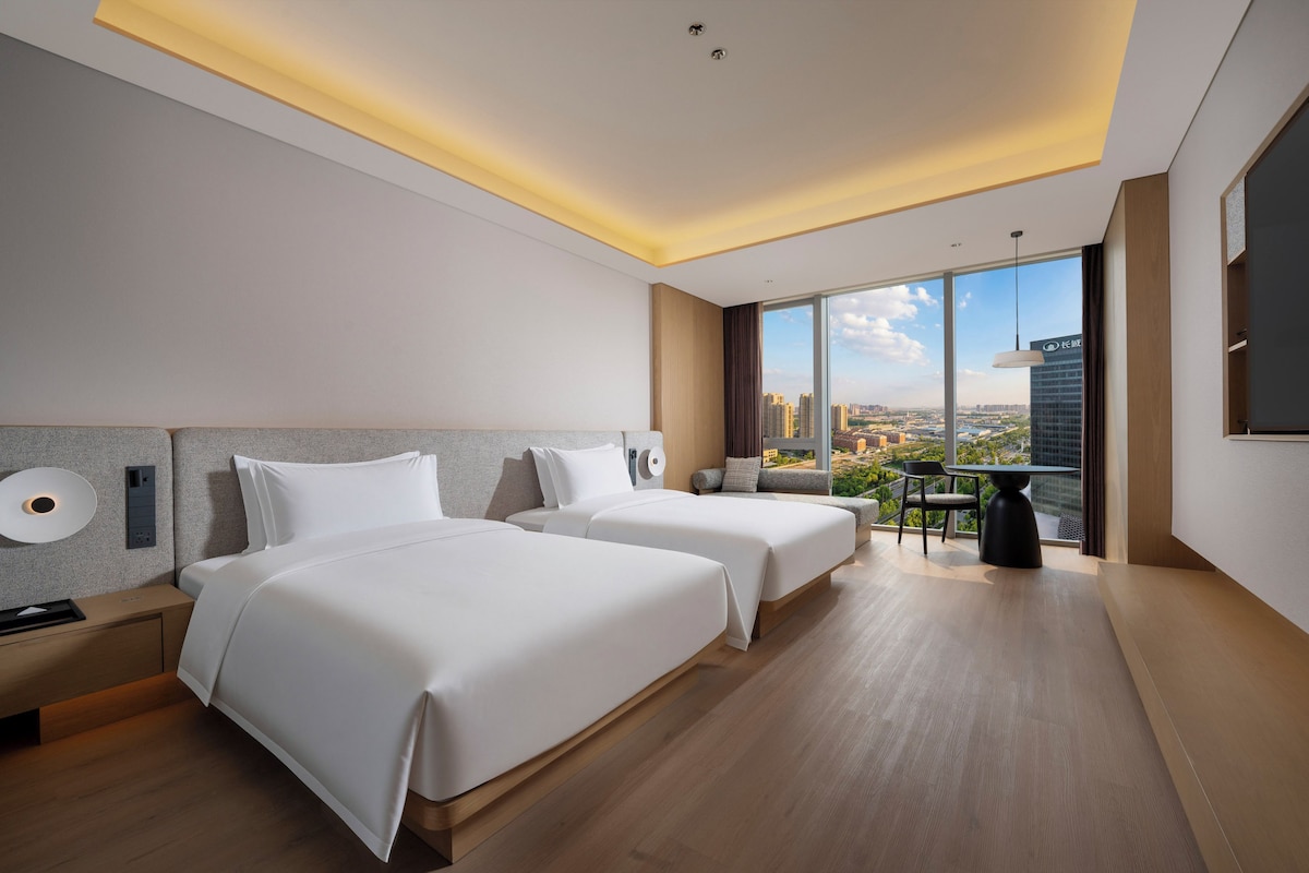 Kamar Twin Basic | Ruang kerja ramah laptop dan Wi-Fi gratis