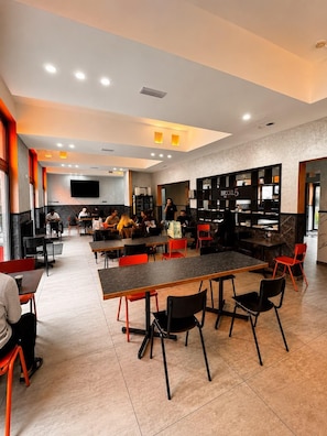 Dining - Brxxl5 City Centre Hostel (Brussels)