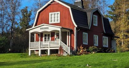 Vintage Elegance - Swedish Cottage From 1909