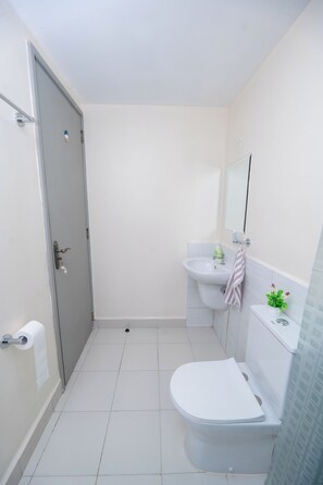 Bathroom - Tana Maison-Stylish & Cozy 1 bedroom at 237 Garden City Nairobi
Airport Pick-ups (Nairobi)