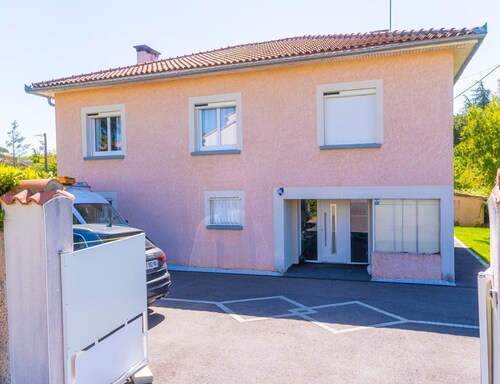 Serene Villa for 10 in Escalquens