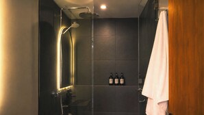 Villa, 2 Bedrooms, Balcony | Bathroom - Villa Daksa Ubud by Tasvan (Gianyar)