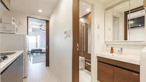 Đồ dùng nhà tắm miễn phí, máy sấy tóc, khăn tắm, xà phòng
