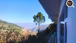 Unclassified image, 5 of 6, button - The Himalayan Kitchen - Cafe & Rooms (Kumharsain)