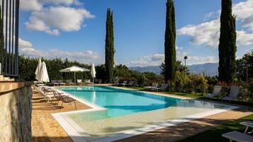Seasonal outdoor pool