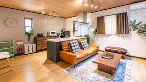 Villa | Living area - NIKYO Senzo Villa Private Villa OSAKA (Osaka city ,Koohano-ku)