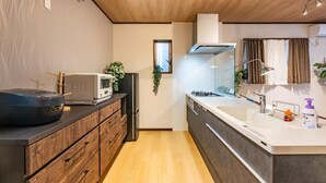 Villa | Private kitchen - NIKYO Senzo Villa Private Villa OSAKA (Osaka city ,Koohano-ku)
