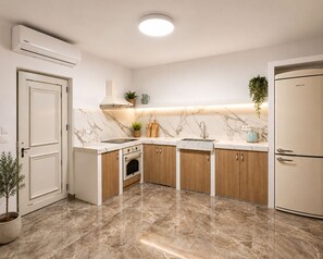 Fridge, oven, stovetop, electric kettle - Le Palme Beach Rhodes - Bianca Villa (Charaki)