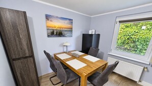 Dining - Vrbo Property (Loissin)