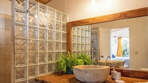 Bathroom - Beachfront Cabina · Ocean & Sunset · Fiber WiFi&AC (nosara)