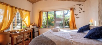 Beachfront Cabina · Ocean & Sunset · Fiber WiFi&AC