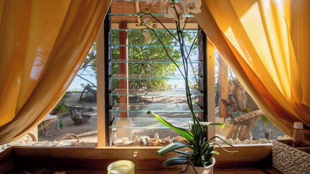 Interior - Beachfront Cabina · Ocean & Sunset · Fiber WiFi&AC (nosara)