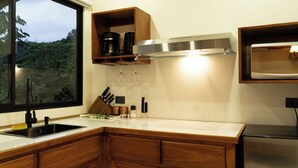 Private kitchen - NARA Private Nature Retreat (Los Mesen)