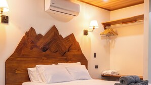 Room - NARA Private Nature Retreat (Los Mesen)