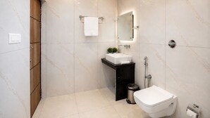 Superior Room | Bathroom - Sanchari Resort Shantiniketan (Birbhum)