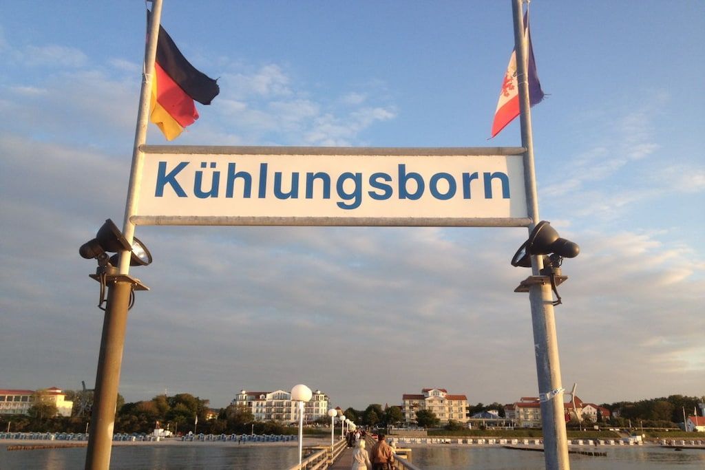 A sign with the name 'Kühlungsborn' indicating a location.