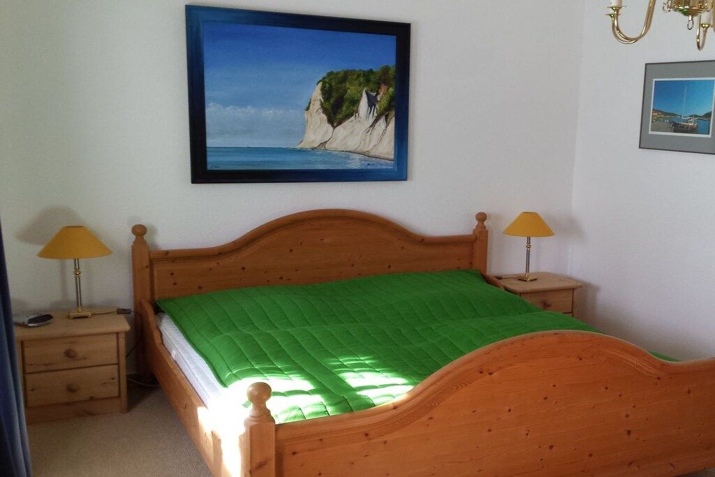 Iron/ironing board, travel crib, WiFi (free)
