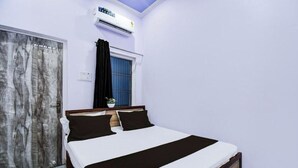 Room - Hotel Shree Rudraksha (Varanasi)