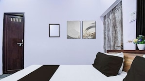Room - Hotel Shree Rudraksha (Varanasi)