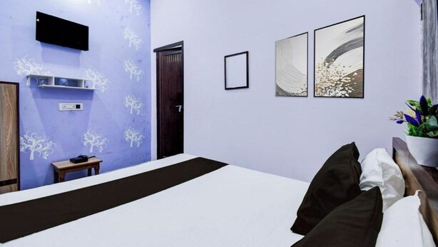 Room - Hotel Shree Rudraksha (Varanasi)