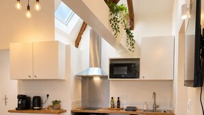 Unclassified image, 5 of 8, button - Vrbo Property (Chartres)