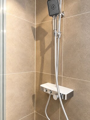 Bathroom - LiT LiVING - Luxery - Boxspring - Wehr  (Wehr)