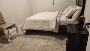 Room - Cozy 2-bedroom full basement in charming Aurora with AC, 70 TV, sunroom patio (Aurora)