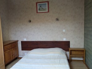 Room - Appartement plaisant idéalement situé au cœur de Jonzac (Jonzac)
