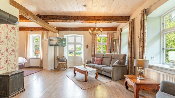Unclassified image, 1 of 44, button - Vrbo Property (Witzwort)