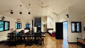 Ảnh chưa phân loại, 3 trong số 24 ảnh, nút