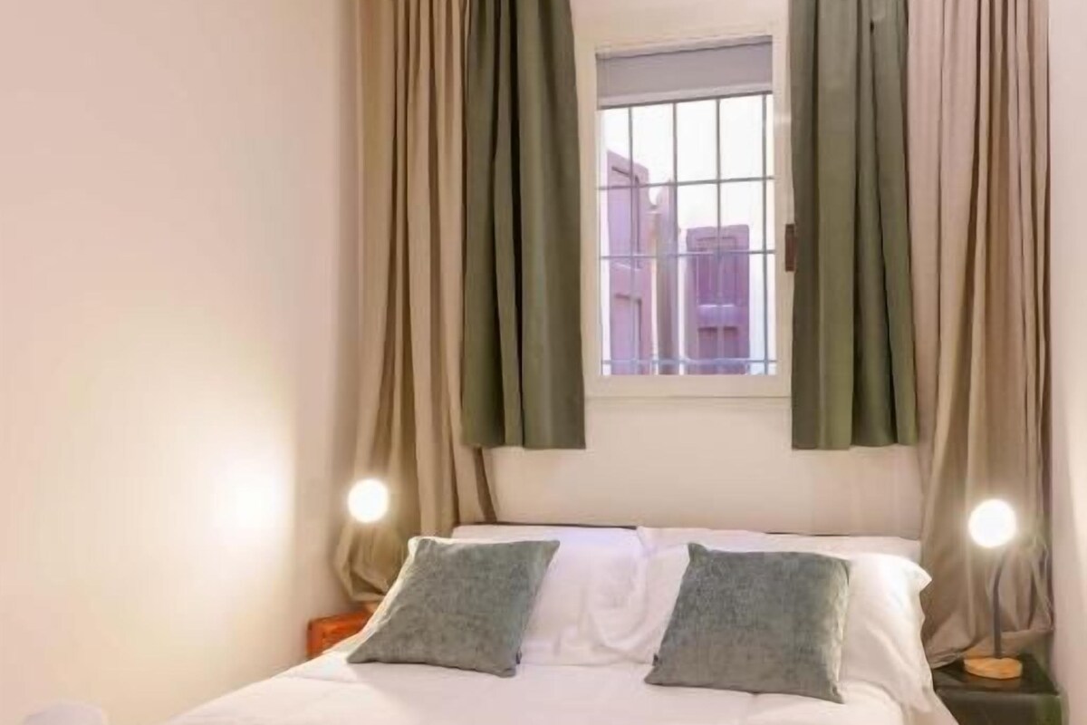 Chambre Double Économique | Chambres insonorisées, fer et planche à repasser, Wi-Fi gratuit