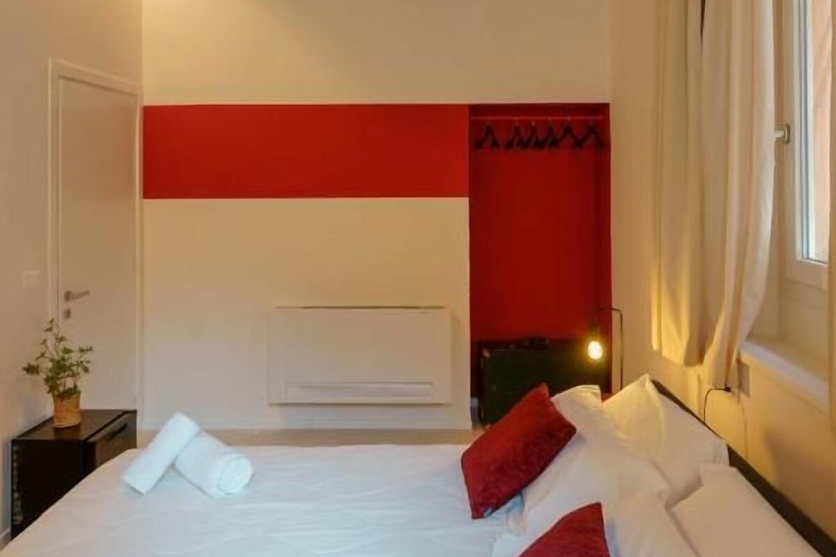 Chambre Supérieure | Chambres insonorisées, fer et planche à repasser, Wi-Fi gratuit