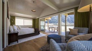 Room - Minaret Station (Minaret Bay)