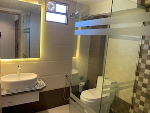 Bathroom - Leisure Vacations Westend (Karwar)